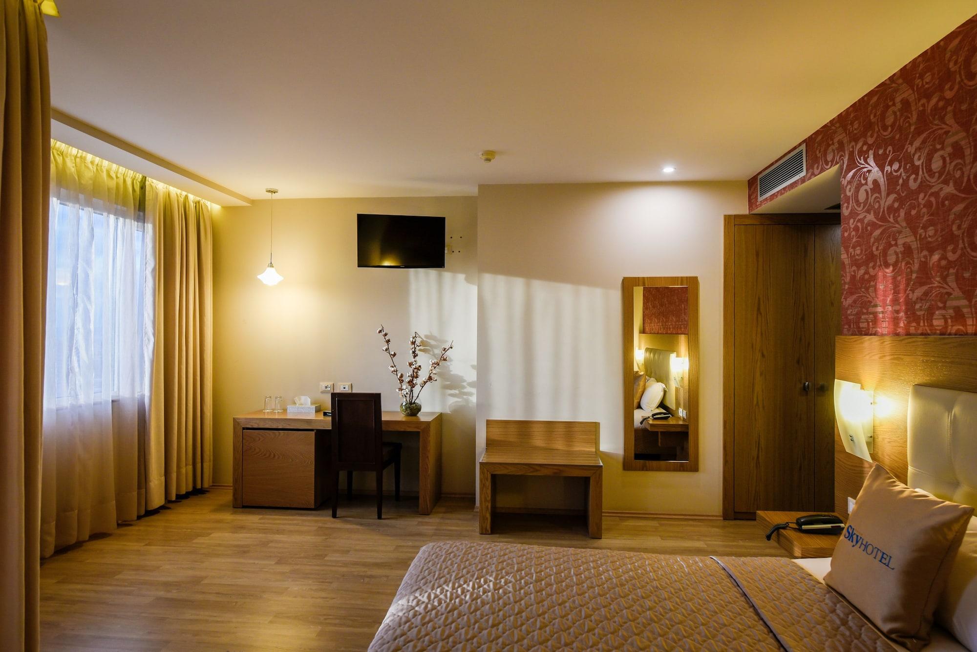 Sky Hotel Tirana Eksteriør billede