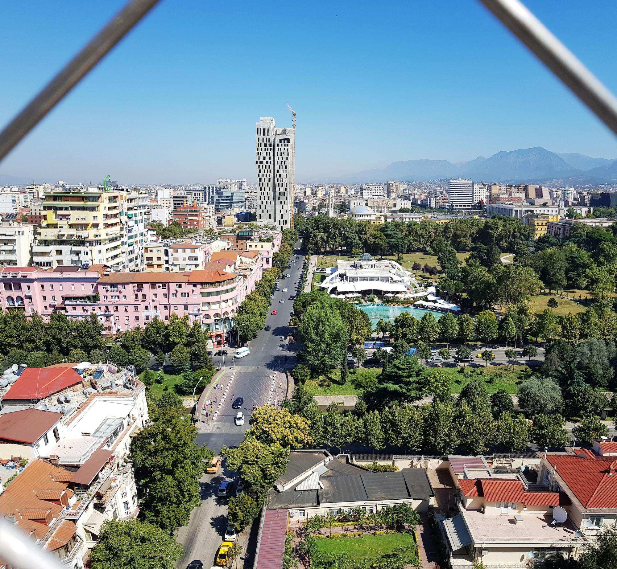 Sky Hotel Tirana Eksteriør billede