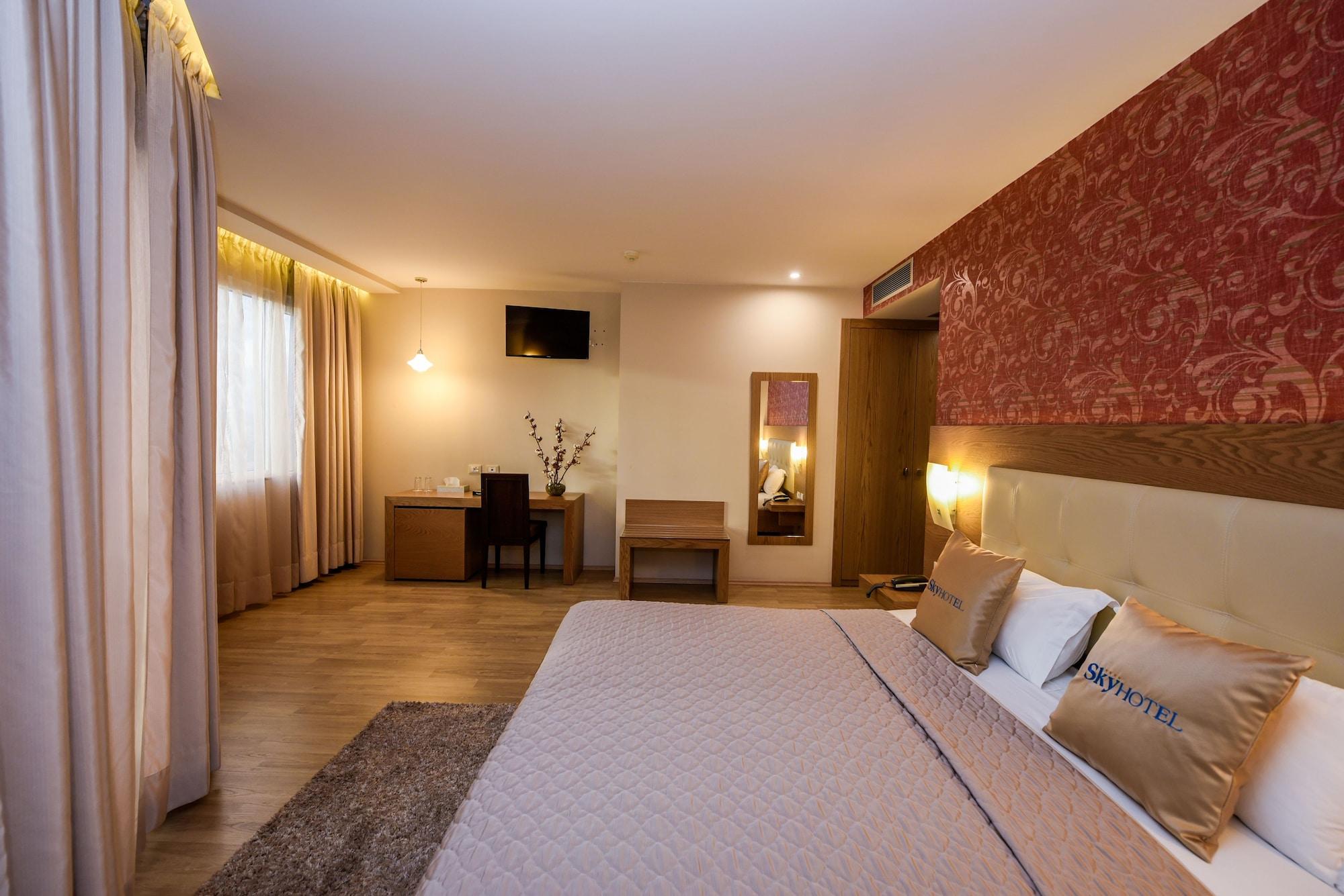 Sky Hotel Tirana Eksteriør billede