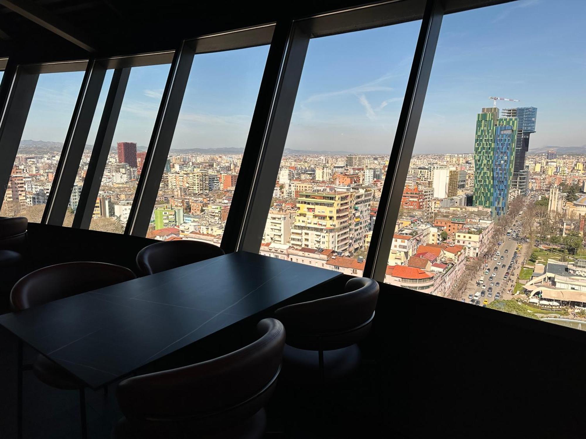 Sky Hotel Tirana Eksteriør billede