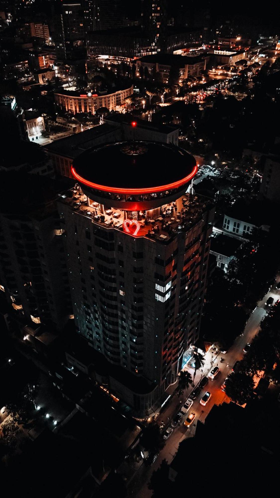 Sky Hotel Tirana Eksteriør billede