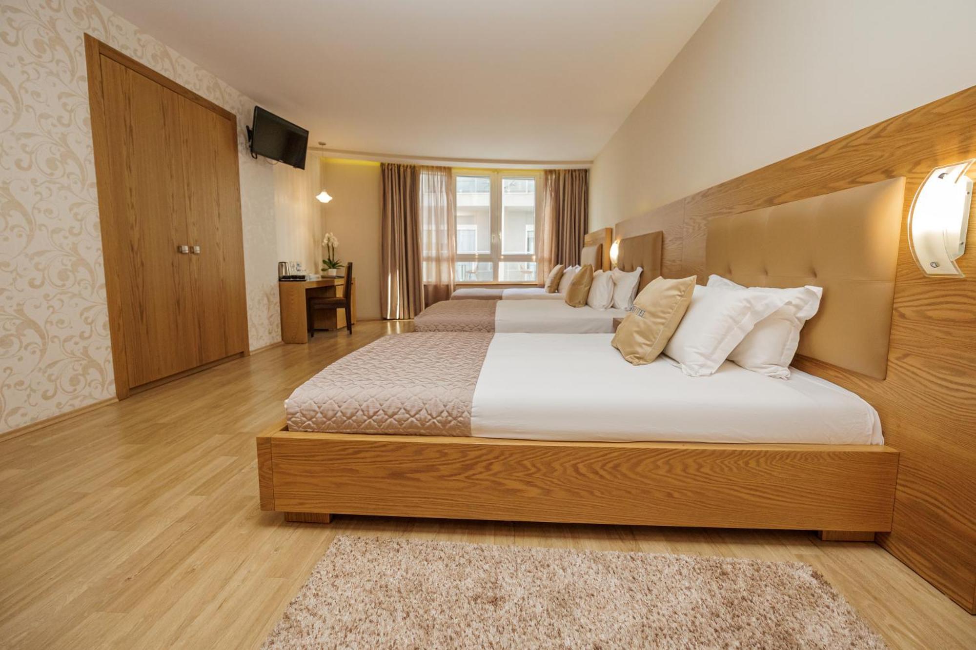 Sky Hotel Tirana Eksteriør billede